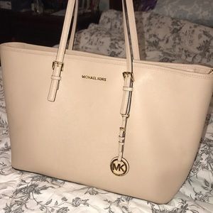 Jet Set Travel Medium Top-Zip Tote